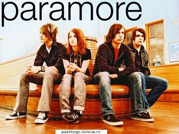 elly de cand te pasioneaza paramore?  :uimit: paramore